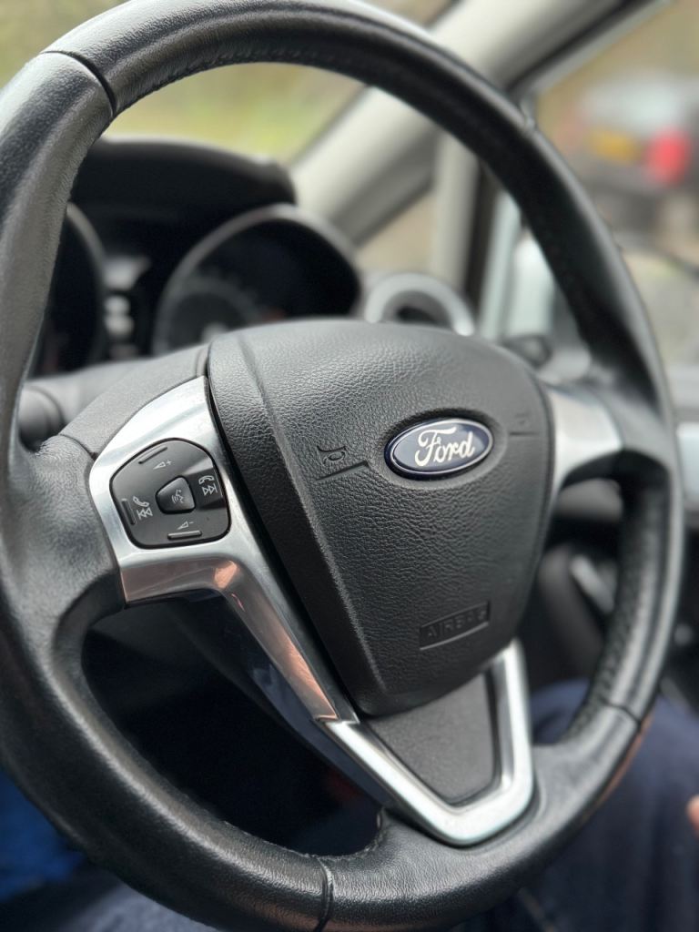 Ford, FIESTA, Hatchback, 2016, Manual, 1241 (cc), 5 doors