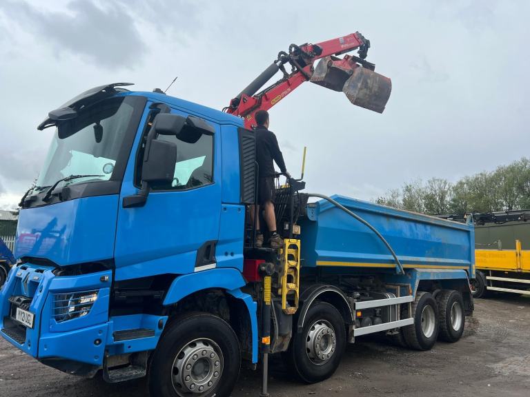 Renault C (C) 430 8X4 TIPPER GRAB, 209 KM, PALFINGER CRANE