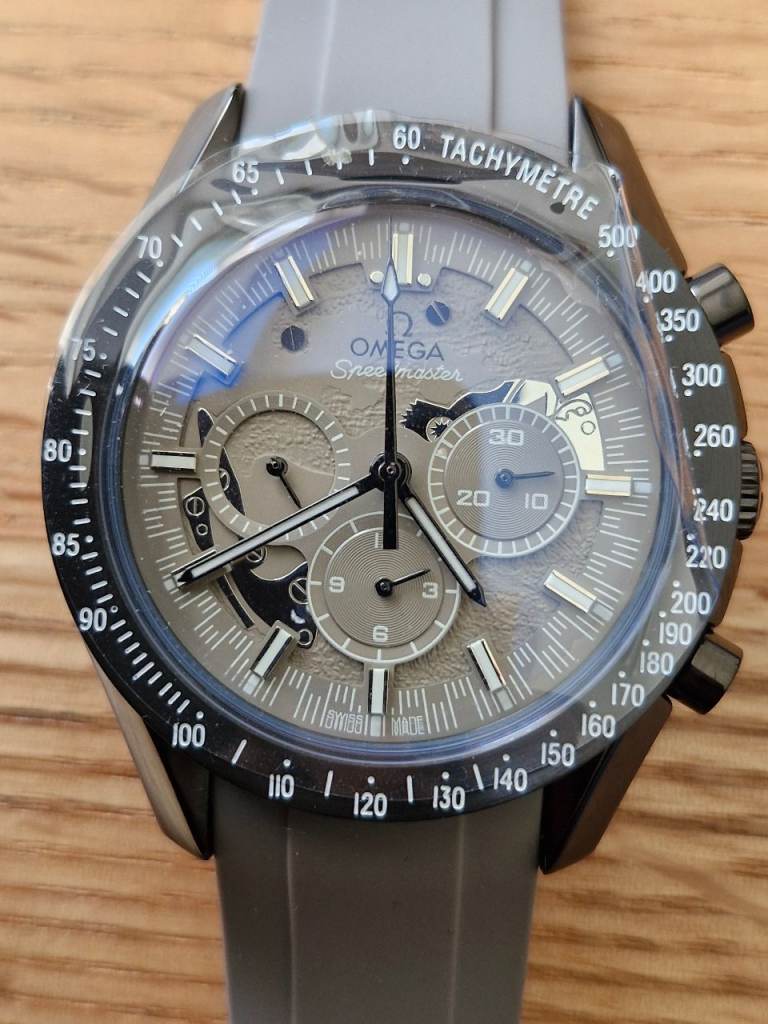 Omega Seamaster Chronograph Watch - Grey Rubber Strap