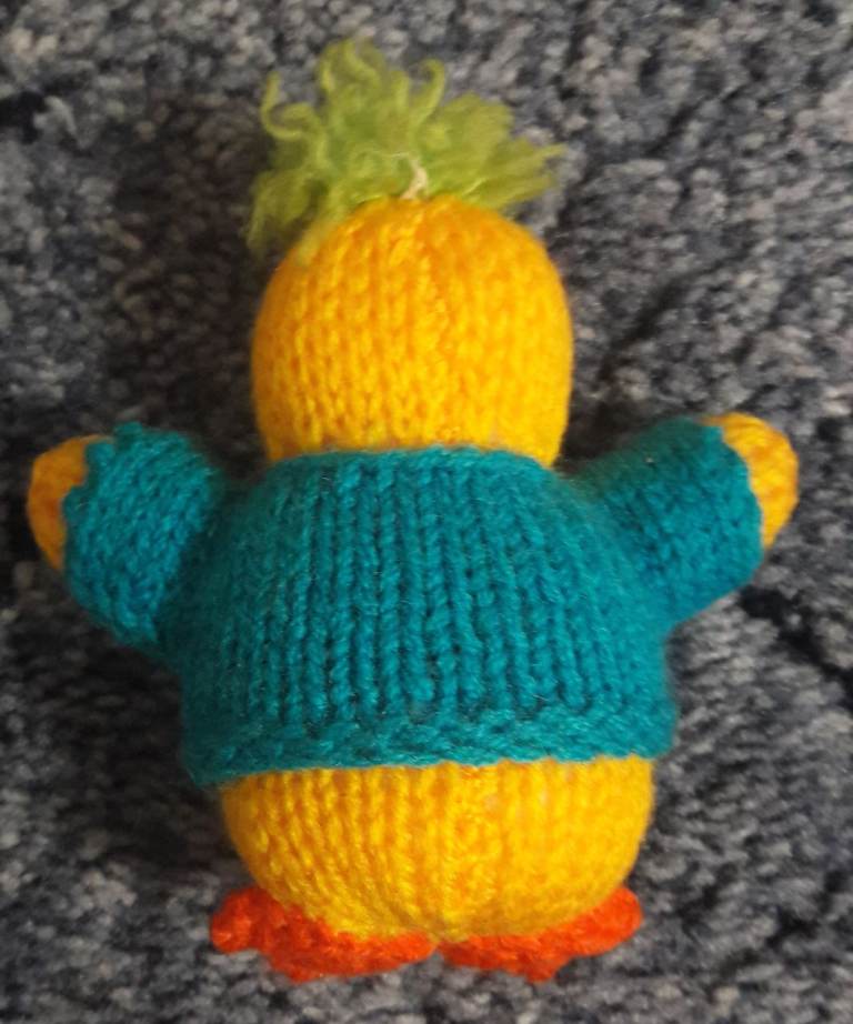 Hand knitted Chick toy – BRAND NEW – post or collect