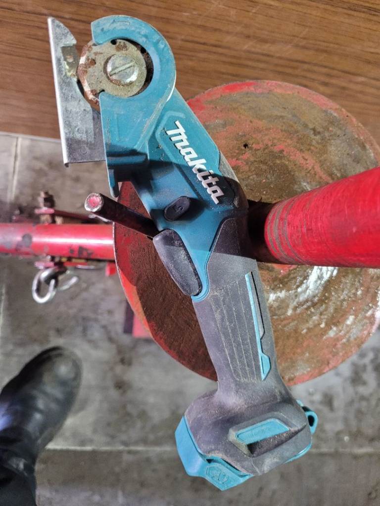 Makita cordless saw body only