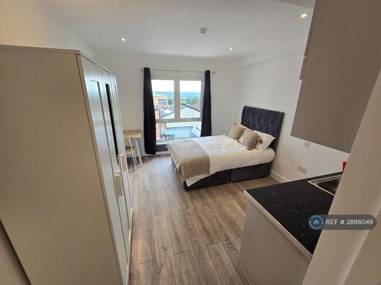 Studio flat in Upper Hillchurch Street, Stoke-On-Trent, ST1 (#2886049)