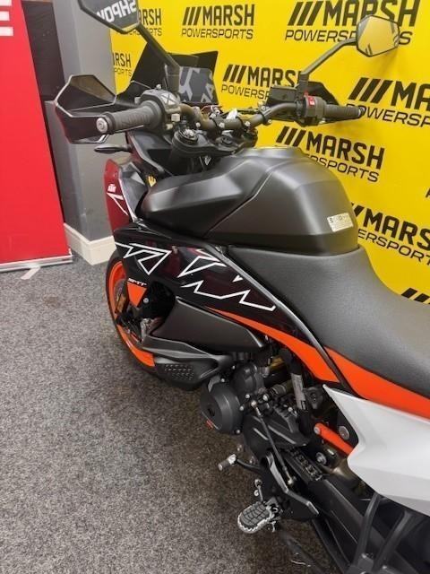 KTM 890 SMT 2024 Model,  ONLY 430 Miles ,  FULL TECH PACK !!
