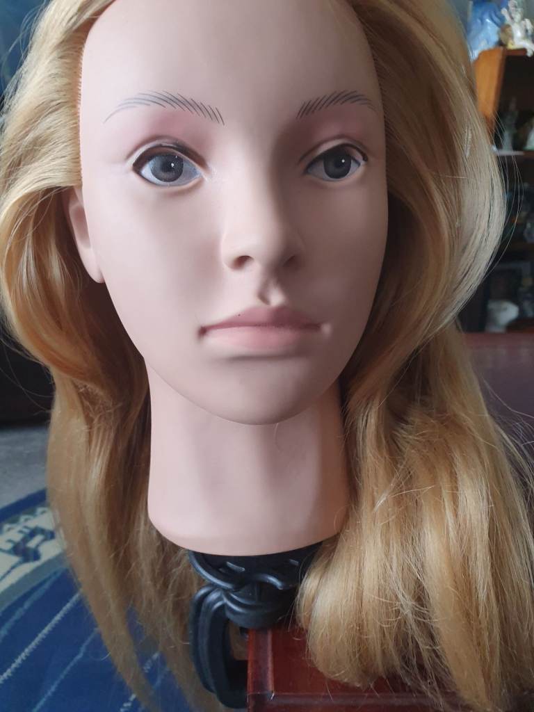 Hairdressing head