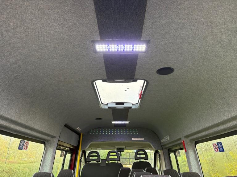 2016 Peugeot Boxer 335 2.2hdi 6spd 130ps Lwb 14 Seat Minibus _ *Only 11,550 Mls*