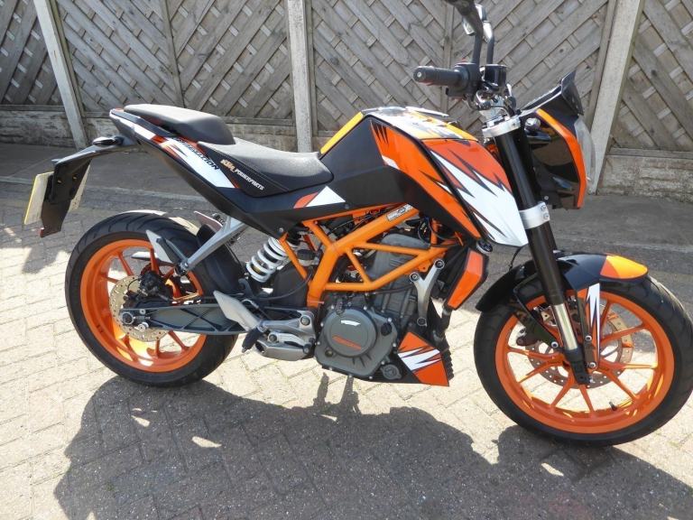 KTM DUKE 390 16 REG LOW MILES