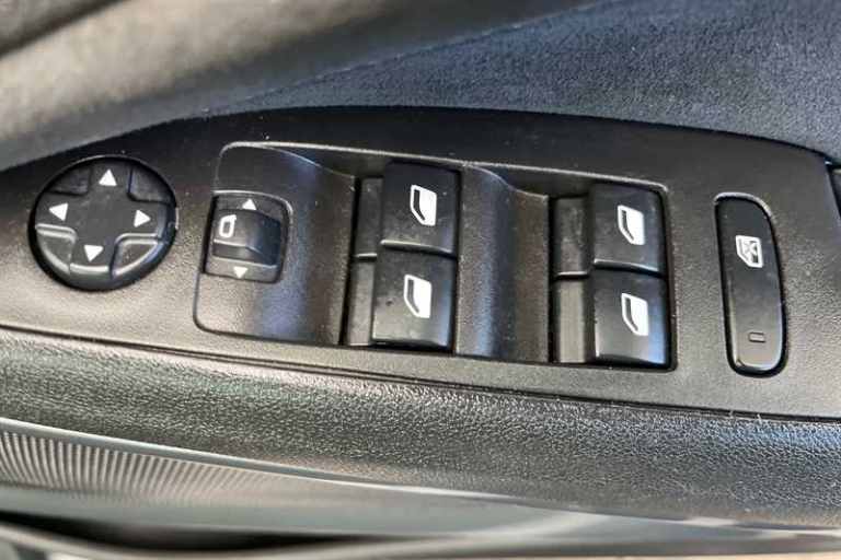 2022 Vauxhall Crossland 1.2 Turbo Ultimate 5dr HATCHBACK PETROL Manual