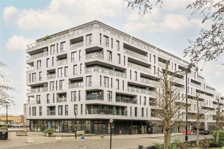  Two double bedrooms, in Webber Street, Southwark, SE1 0JN-Ref: 3014