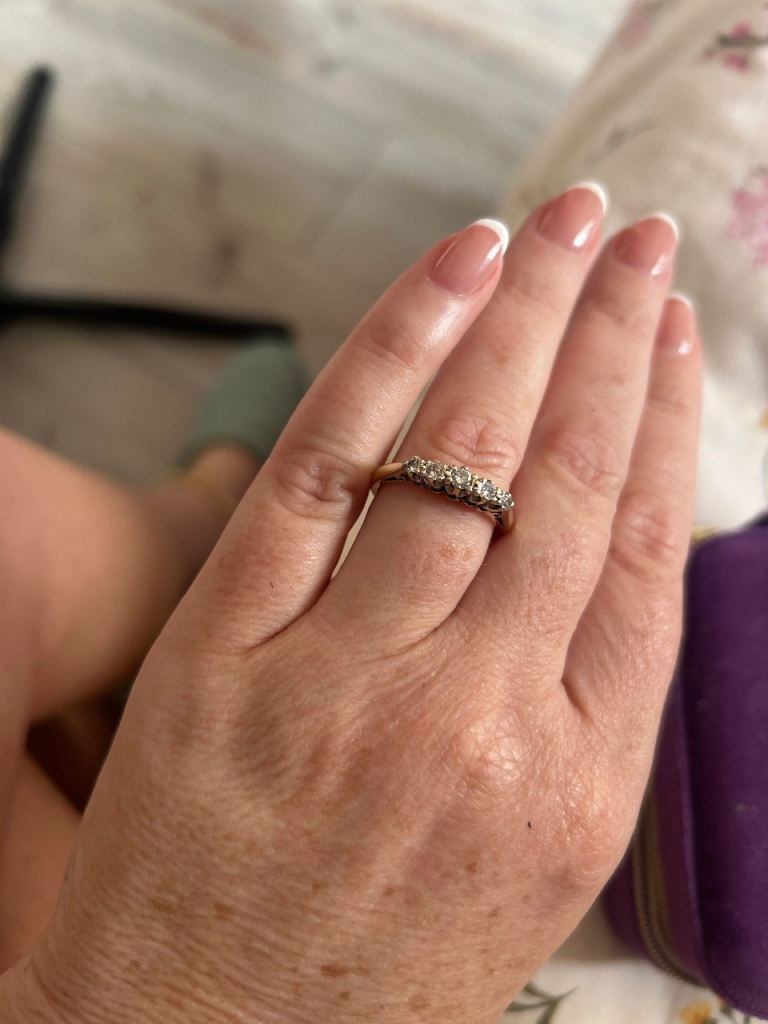 5 stone diamond ring 