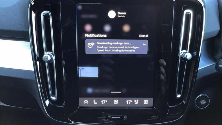 2025 Volvo XC40 Plus, B4 Mild hybrid, Petrol, Dark ESTATE Petrol/Electric Hybrid Automatic