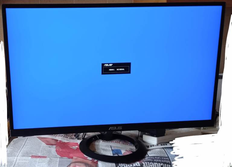 28inch Asus Monitor  it has 2 HDMI 1 VGA Port