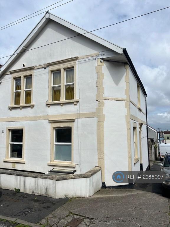 2 bedroom flat in Clyde Road, Bristol, BS4 (2 bed) (#2986097)