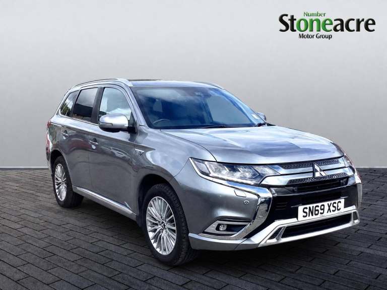 Mitsubishi Outlander 2.4h TwinMotor 13.8kWh 5hs SUV 5dr Petrol Plug-in Hybrid CVT 4WD Euro 6 (s/ ...