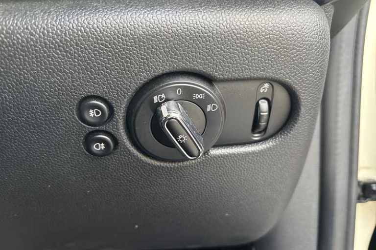 2017 MINI Hatch 2.0 Cooper S Hatchback 3dr Petrol Manual Euro 6 (s/s) (192 ps) Hatchback Petrol M...