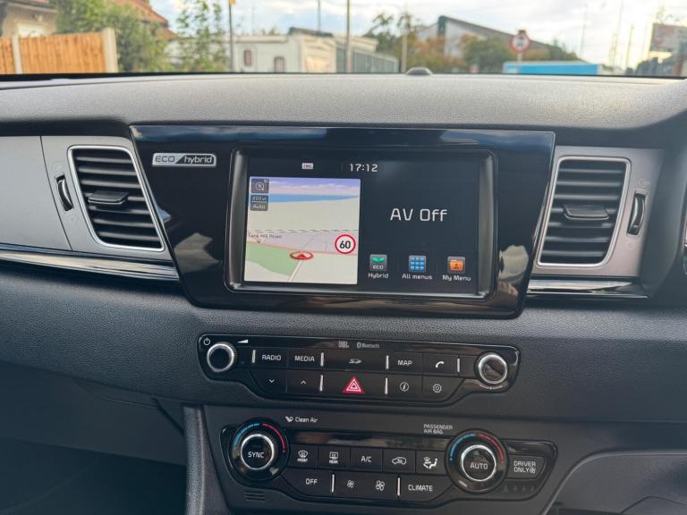 2017 Kia Niro 1.6h GDi 3 DCT Euro 6 (s/s) 5dr ESTATE Petrol/Electric Hybrid Automatic