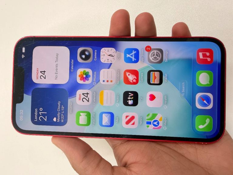 iPhone 14 