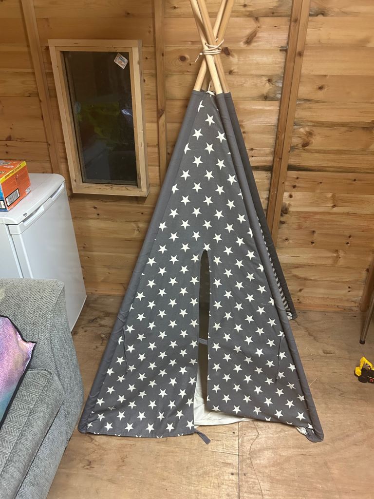Kids tipi