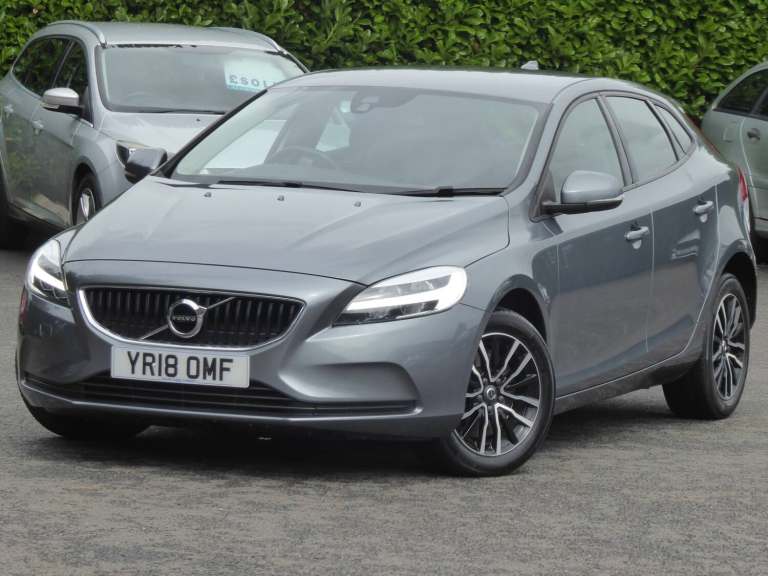 2018 Volvo V40 1.5 Momentum T2 AUTOMATIC Hatchback Petrol Automatic