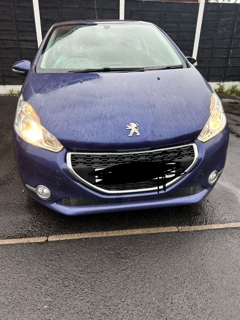 Peugeot, 208, Hatchback, 2014, Manual, 1199 (cc), 3 doors