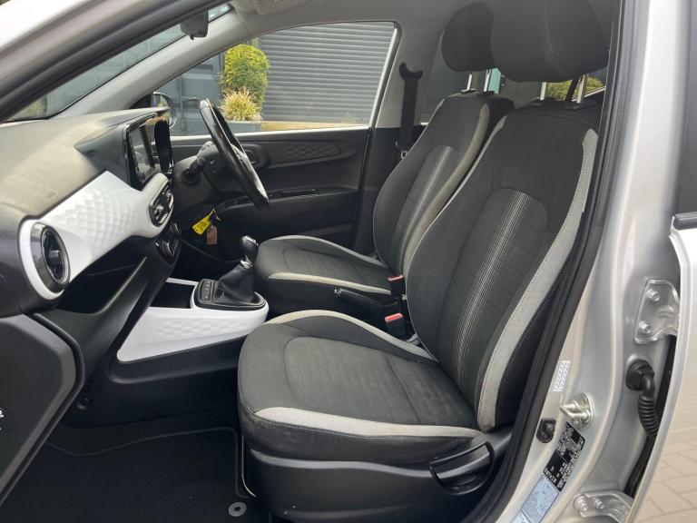 2022 Hyundai i10 1.0 Premium Euro 6 (s/s) 5dr HATCHBACK Petrol Manual