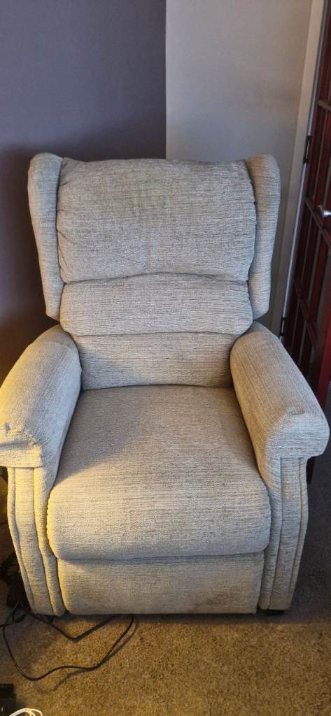 Rise & Recline Chair