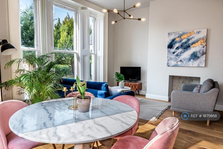 2 bedroom flat in Carlton Road, Tunbridge Wells, TN1 (2 bed) (#1875668)