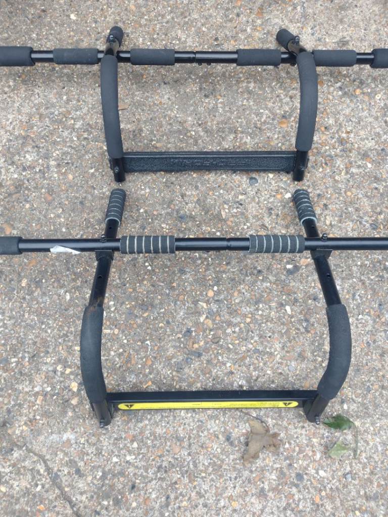 Argos 2 pull up bars