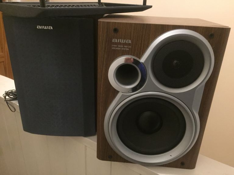 Aiwa Bookshelf Speakers