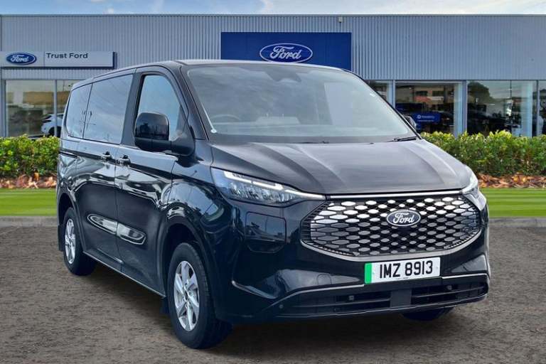 2025 Ford E-Tourneo Custom 340 Titanium AUTO L1 SWB 8 Seat Minibus RWD 160kW 65kWh Low Roof Autom...