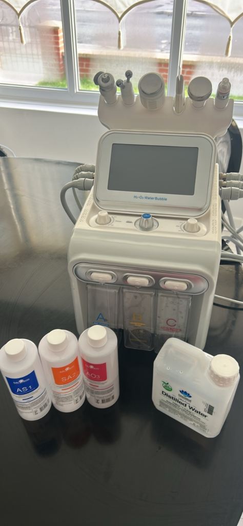 HydraFacial Machine with Solutions – As Good As New