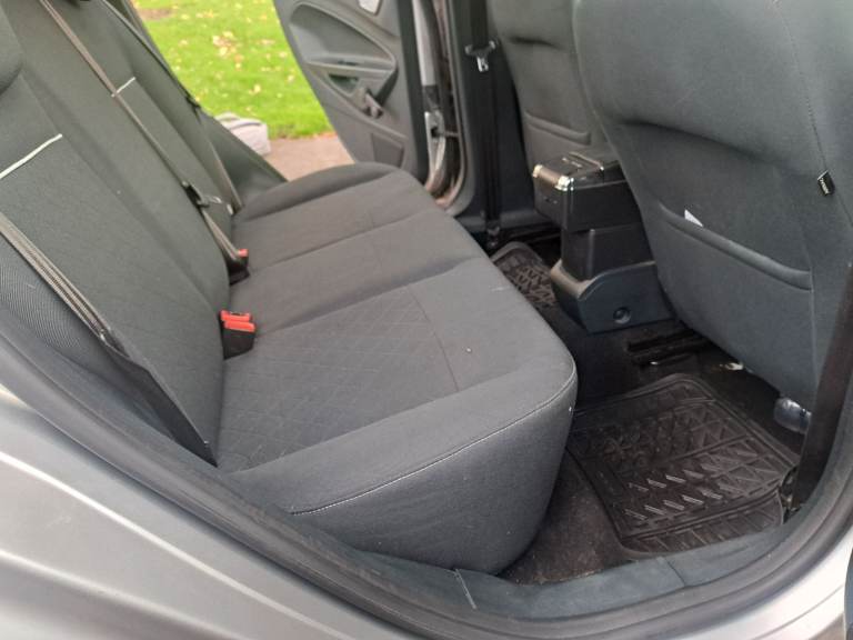 Ford, FIESTA, Hatchback, 2012, Manual, 1242 (cc), 5 doors