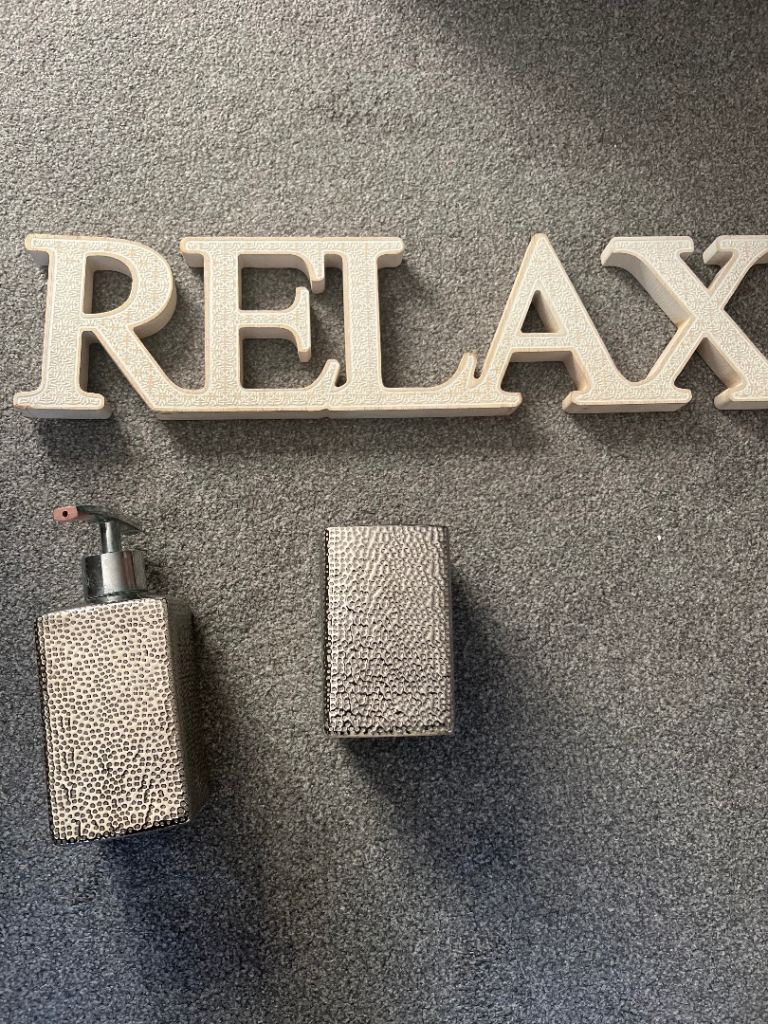 Bathroom Set and 'RELAX' Wooden Letters – Good Condition
