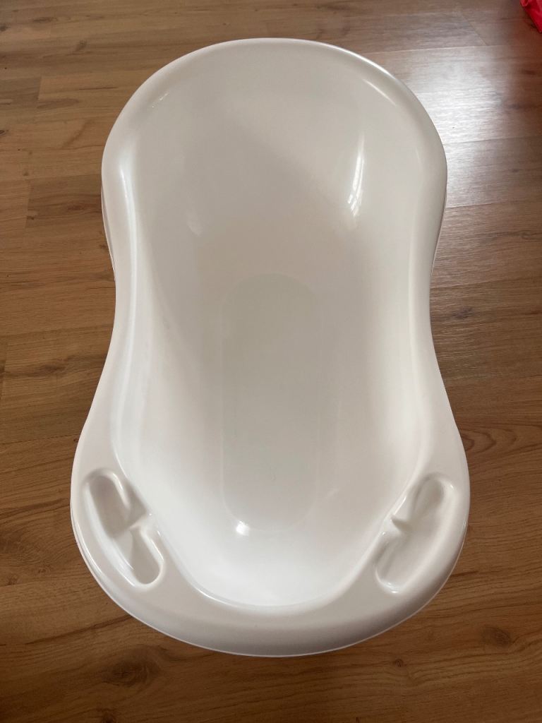Tiny To Tots White Baby Bath Tub - Very Good Condition
