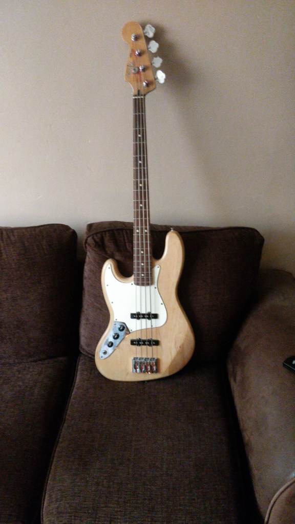 Fender Standard Jazz Bass