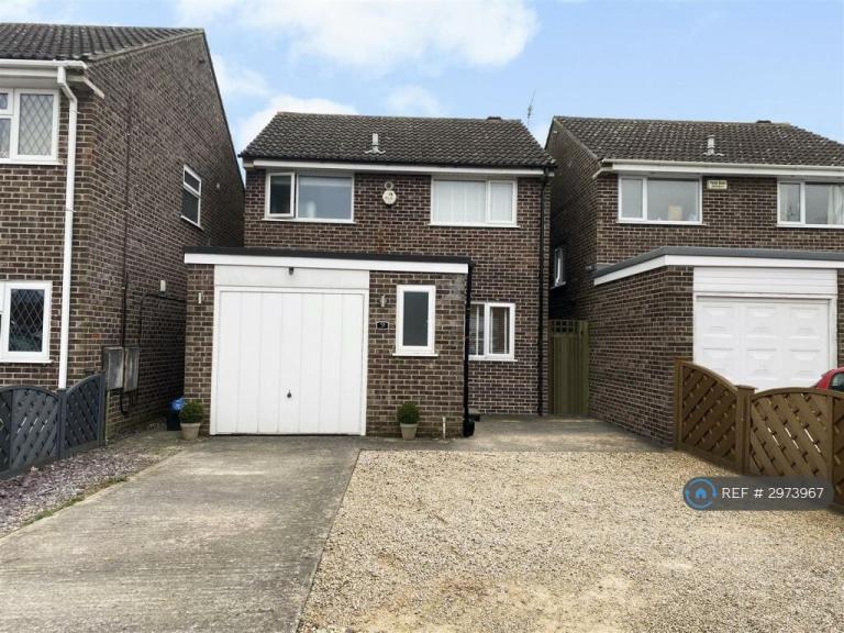 3 bedroom house in Adber Close, Yeovil, BA21 (3 bed) (#2973967)