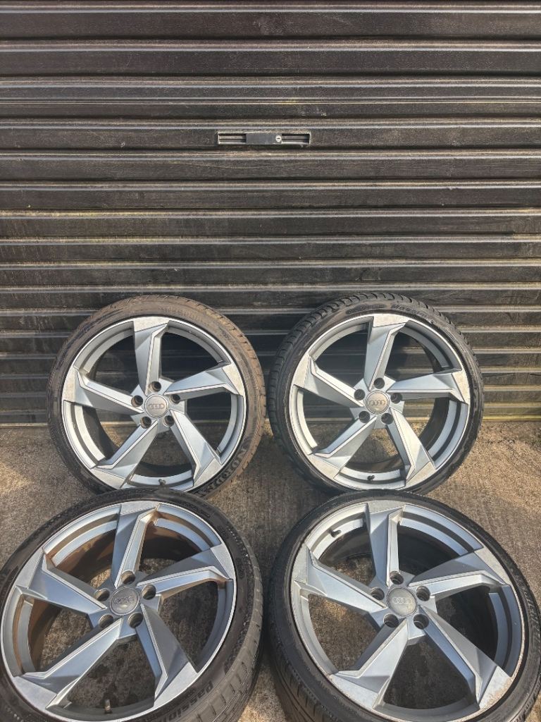 Audi TTRS Twist Alloy wheels 5x112 19”