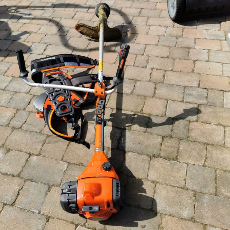 Husqvarna 545rxt petrol strimmer only one month old
