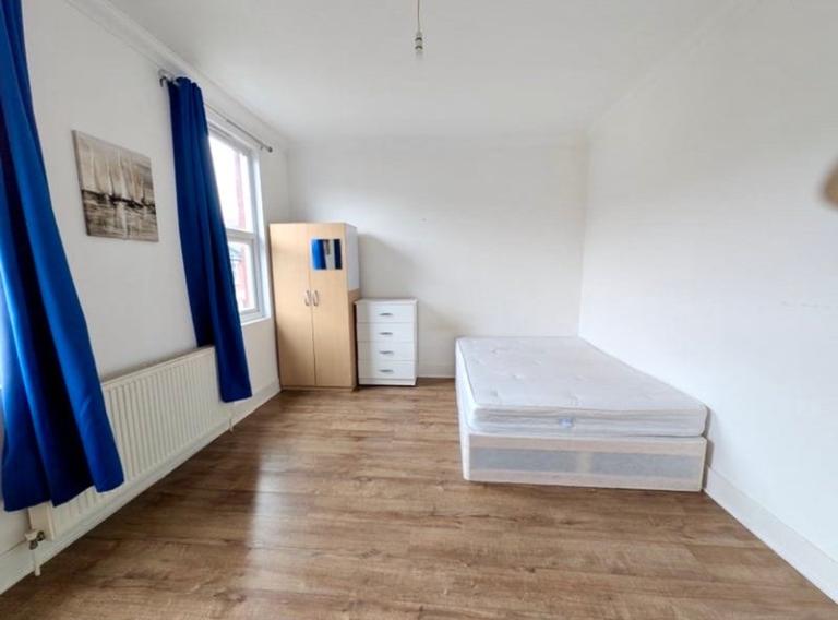🍁Spacious Fully Furnished Rooms in Tottenham – North London✨