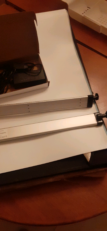 Portable photography light box