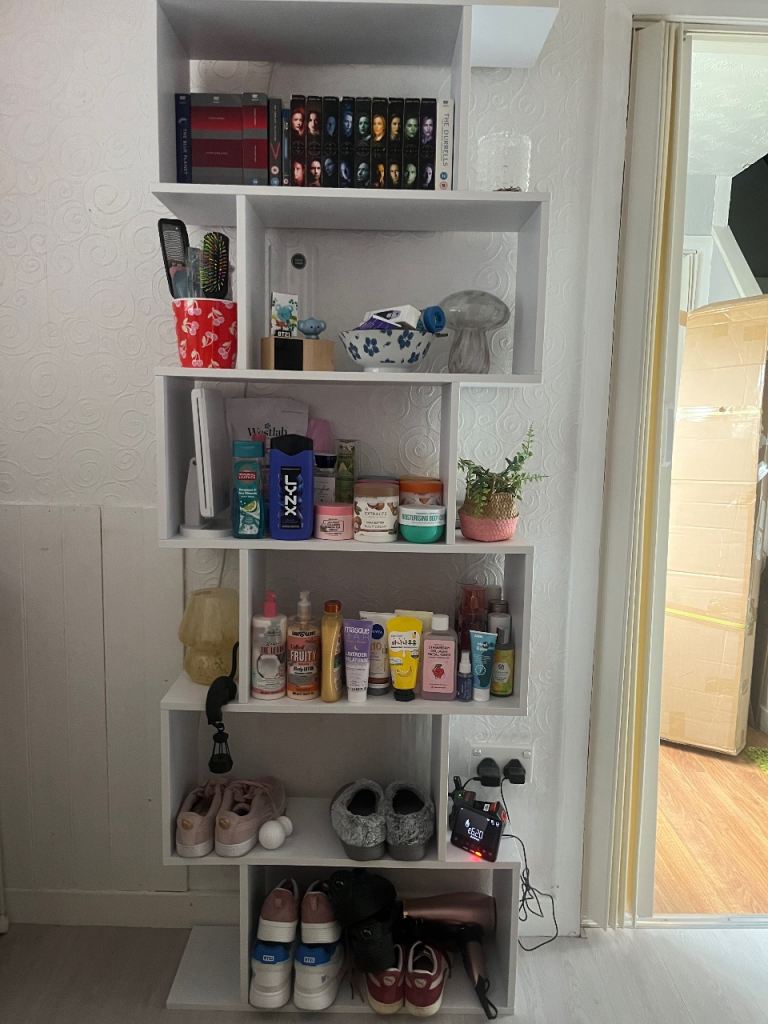 White Wooden Bookcase / Display Shelf Unit – Good Condition