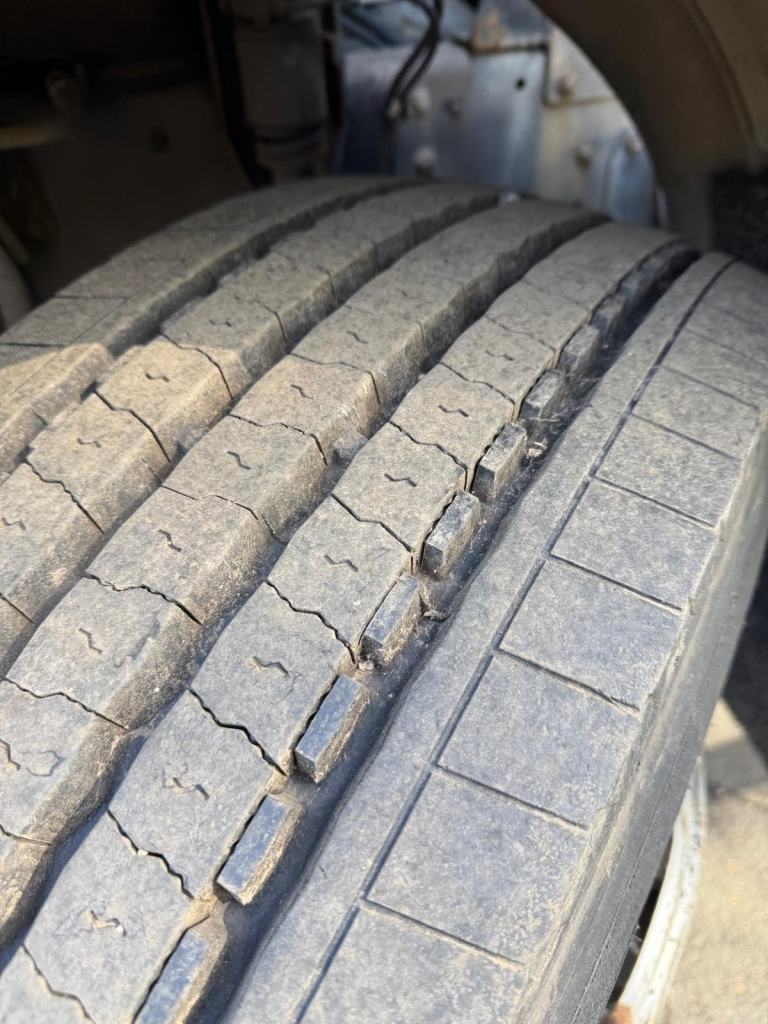  2015 DAF LF 55.220 DROPSIDE EURO 6 WITH HMF 1210 CRANE 