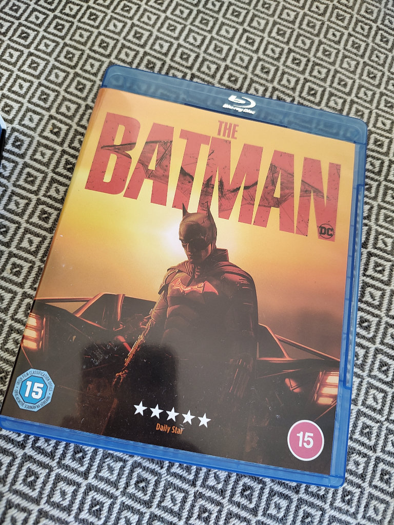The BATMAN blu ray disc in perfect condition 