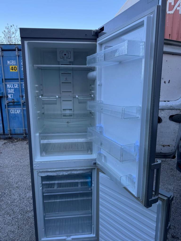 Large fridge freezer 