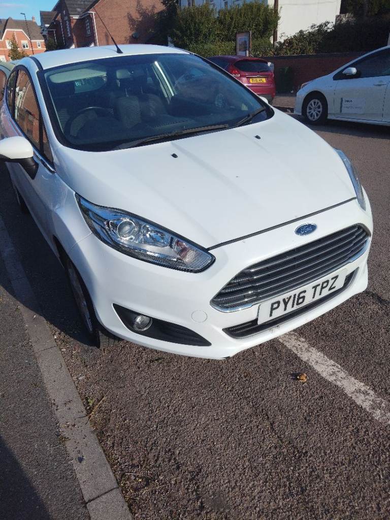 Ford, FIESTA, Hatchback, 2016, Manual, 1241 (cc), 3 doors