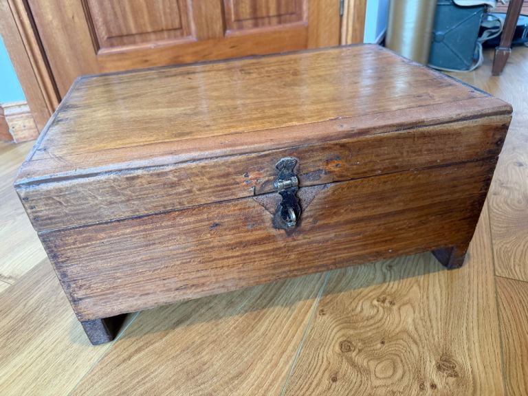Antique Indian Merchant’s / Travelling Chest – Fitted Wooden Interior – Original Piece