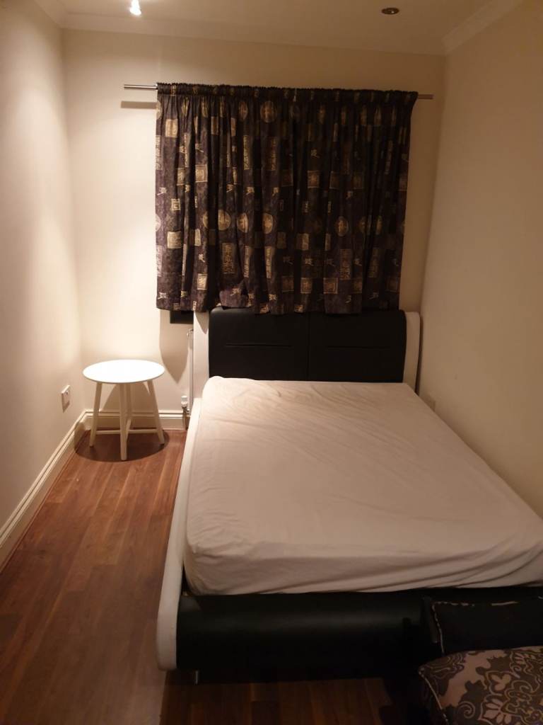 Two double rooms to let