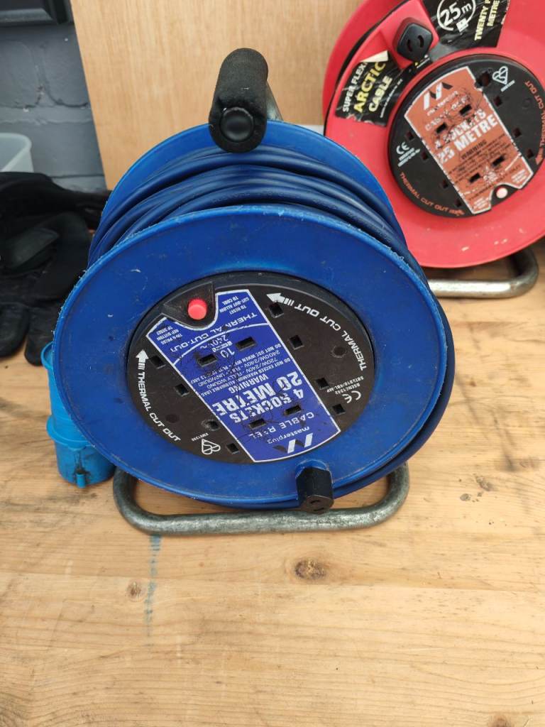 20 Metre Extension Lead Reel – Blue, Good Condition