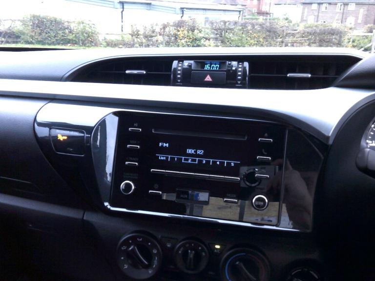 TOYOTA HILUX 2.4 D-4D Active 2022