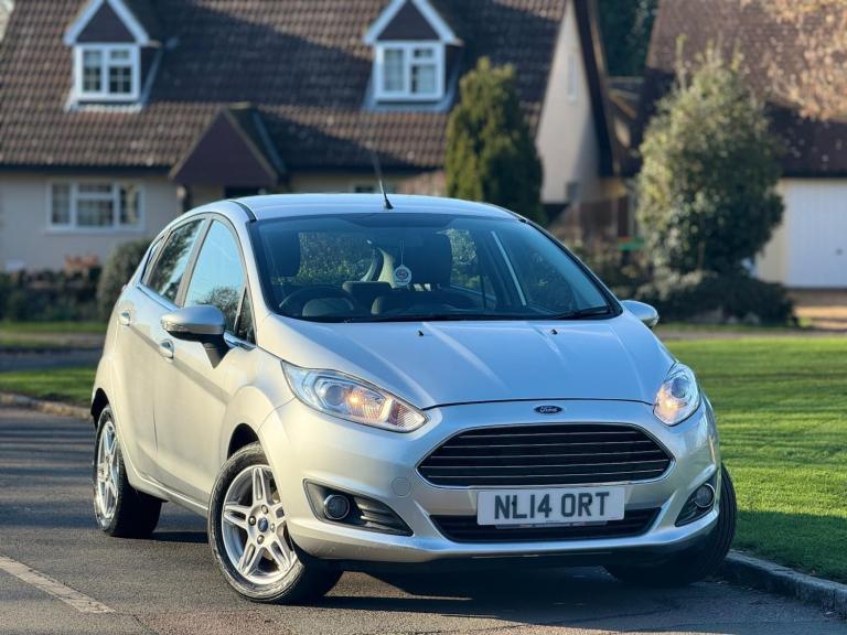 2014 Ford Fiesta 1.6 Zetec Powershift Euro 5 5dr HATCHBACK Petrol Automatic