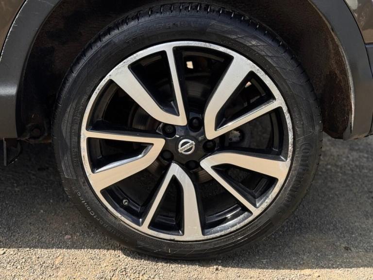 2015 Nissan Qashqai 1.2 DIG-T Tekna SUV 5dr Petrol XTRON 2WD Euro 6 (s/s) (115 ps) HATCHBACK Petr...